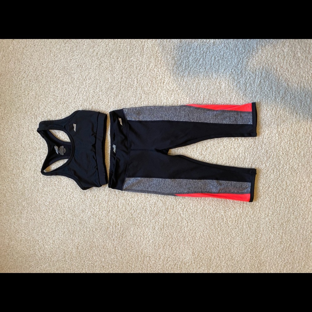 Avia matching set